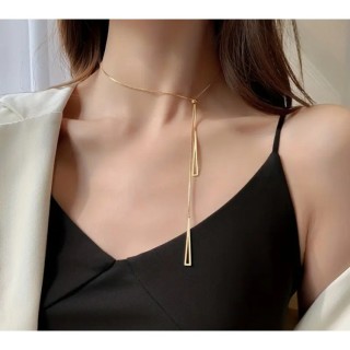Collier en Y avec pendentif Triangle doré
